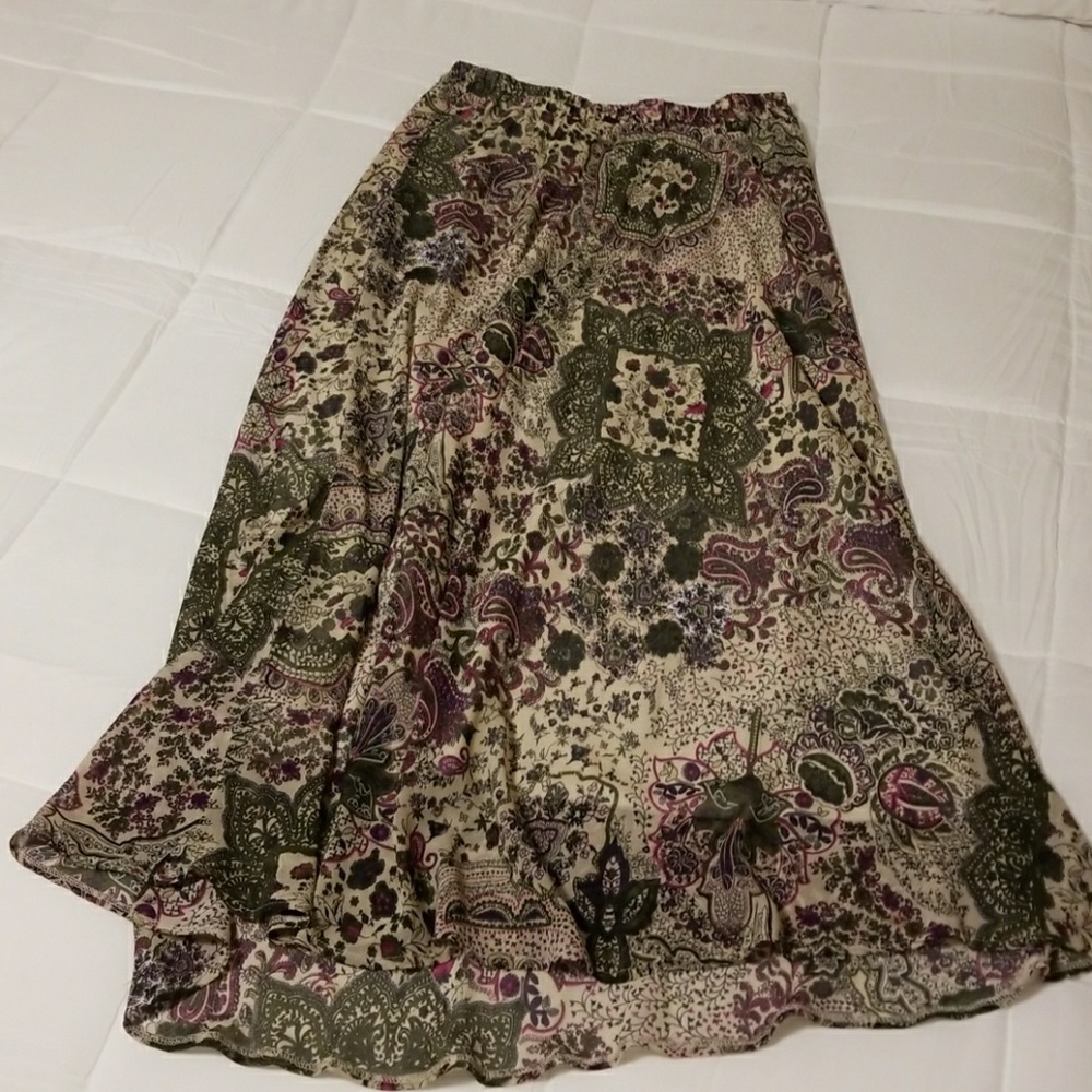 Sold***Dress Barn skirt like new - Picture 1 of 4