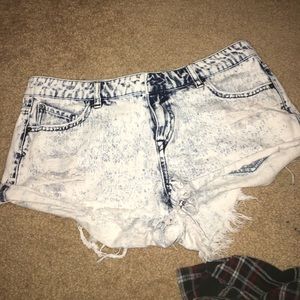 VOLCOM high waisted shorts