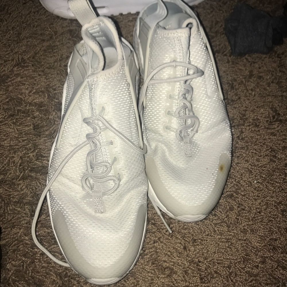 Nike Tennis Shoes
