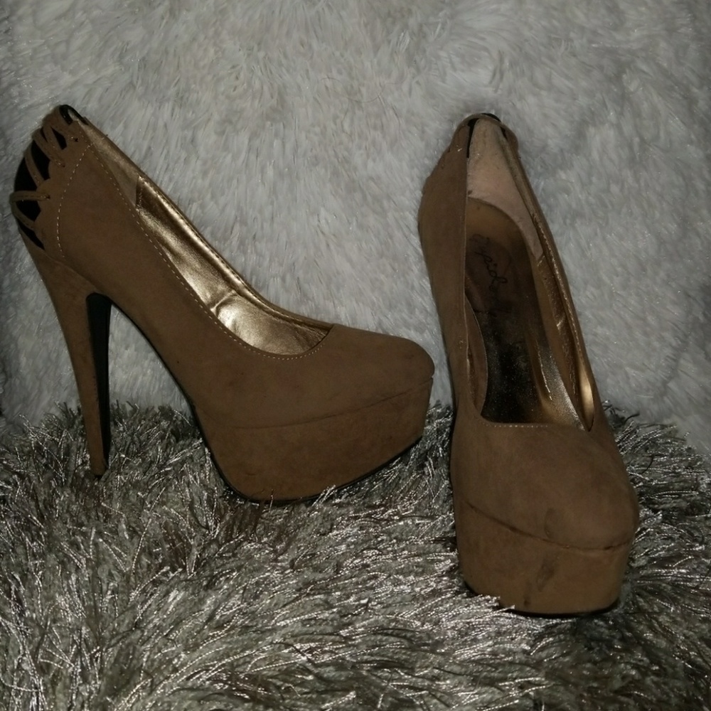 Tan heels