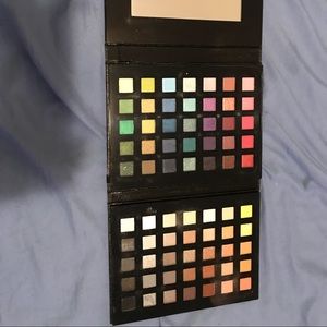 Eyeshadow kit