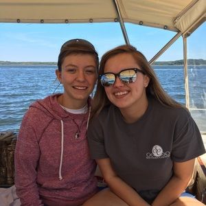 Meet your Posher, Becca