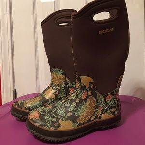 Insulated BOGS boots
