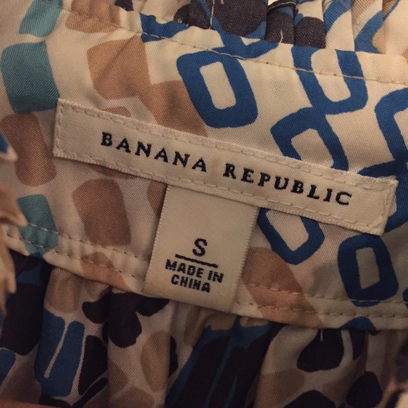 Silk Banana Republic Blouse - Picture 2 of 5