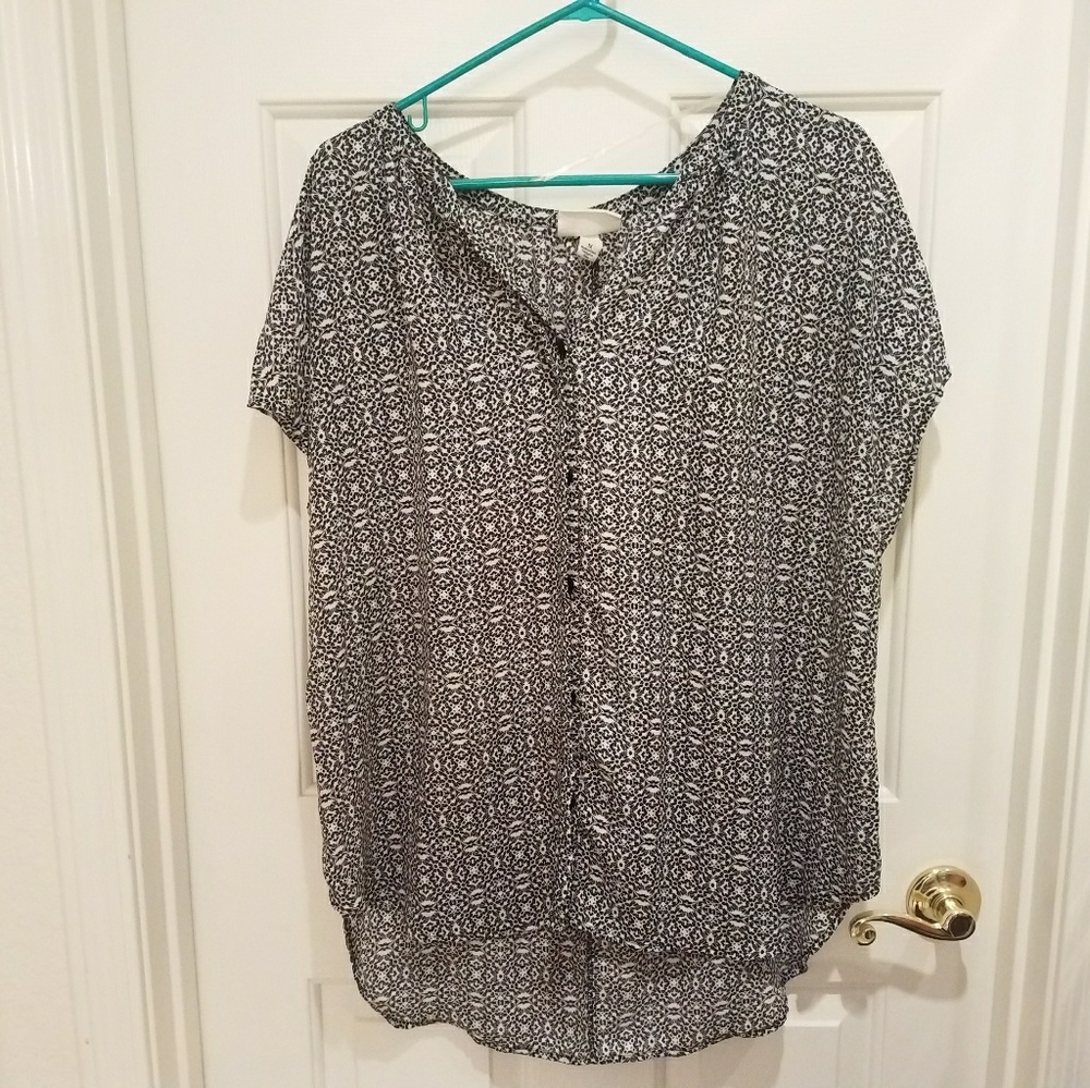 SOLD Black & white tunic/blouse