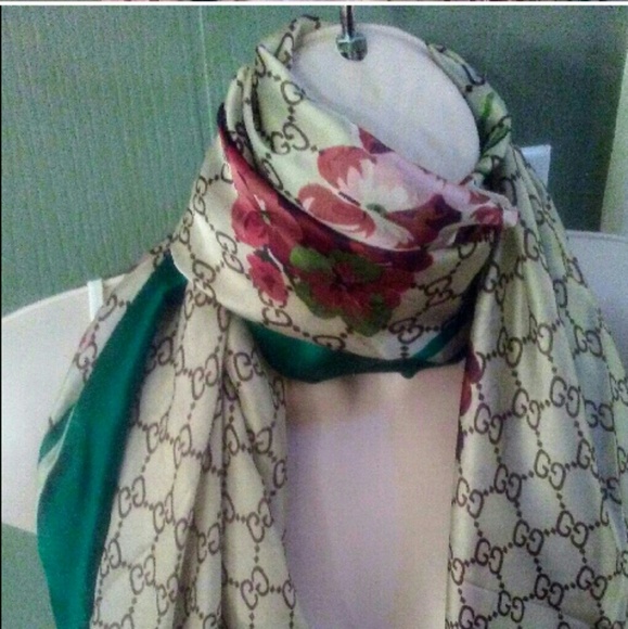 Brand New 100% Silk Gucci Scarf - Picture 3 of 8