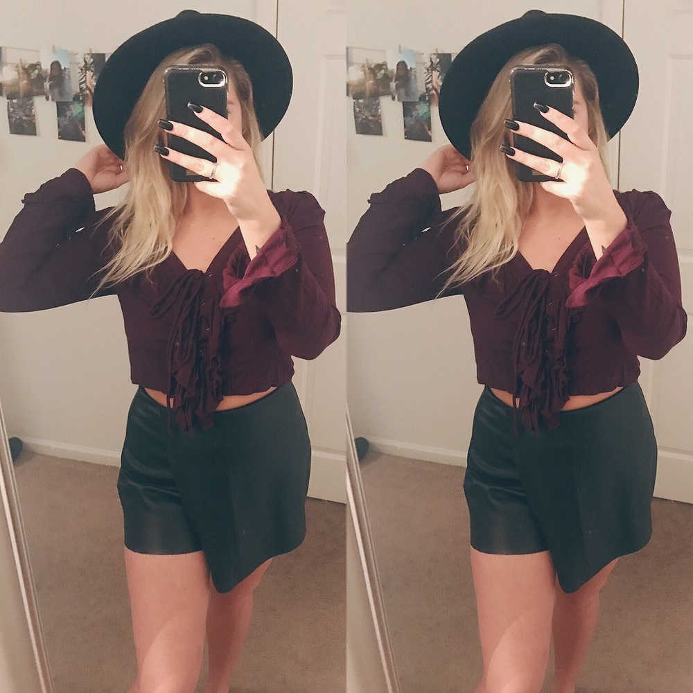 •F21 Crop top•
