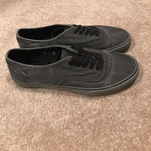Men’s Low Top American Eagle Shoe