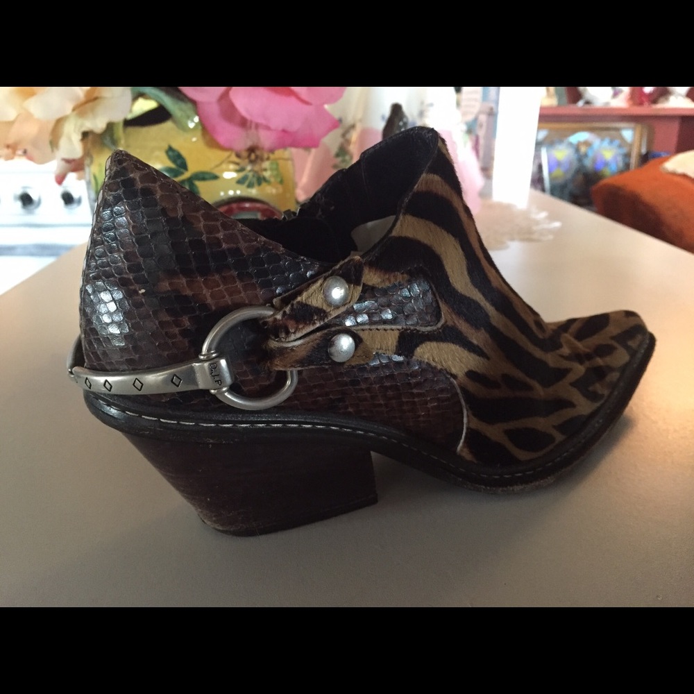 Donald J. Pilner animal print booties