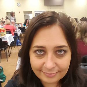 Meet your Posher, Carla