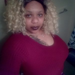 Meet your Posher, Mae