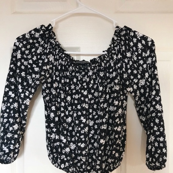 🧣SOLD🧣 - Picture 2 of 5