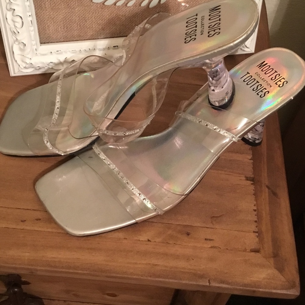 Clear straps with sparkles
