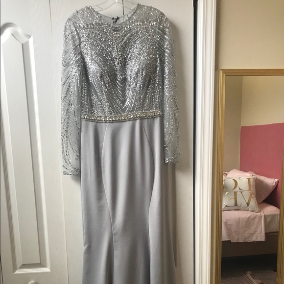 Long formal silver form fitting dress. Homecoming - Picture 3 of 7