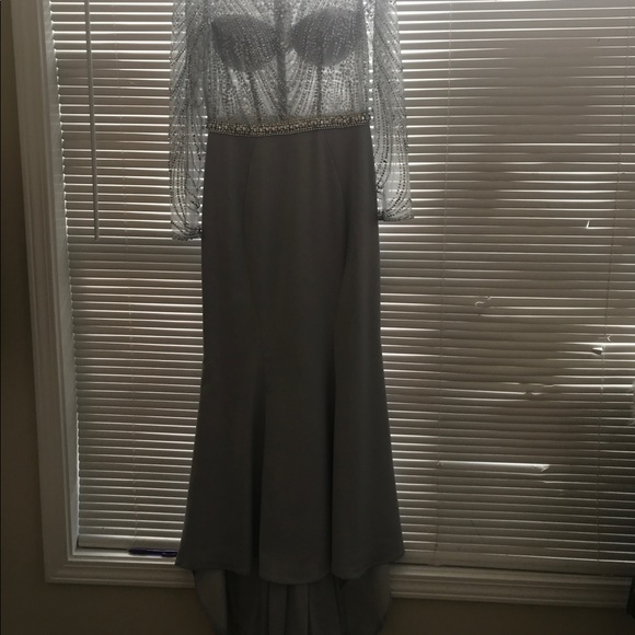 Long formal silver form fitting dress. Homecoming - Picture 5 of 7