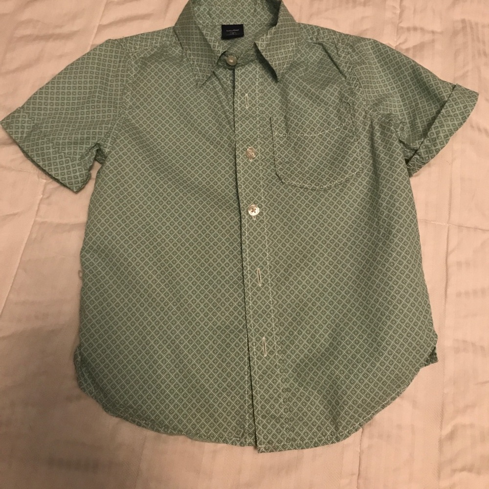 Sz 4 Gap Button Down shirt