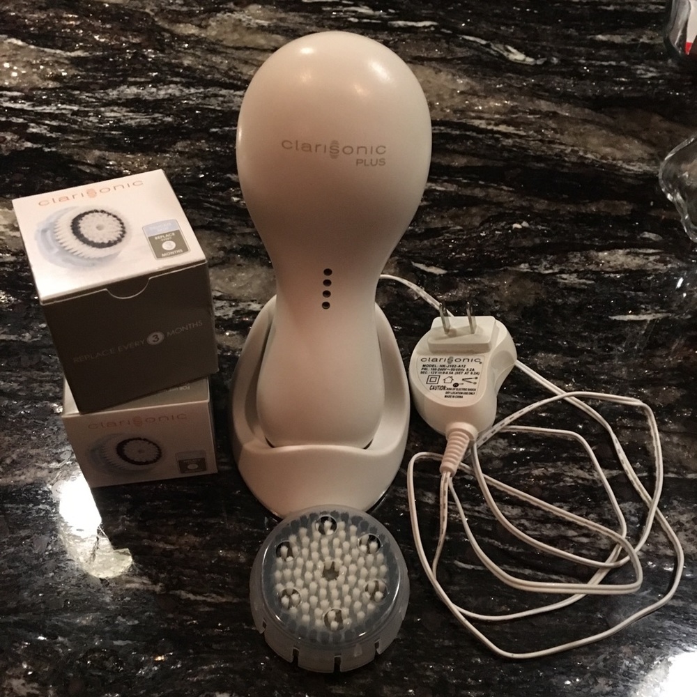 Clarisonic PLUS Facial Brush