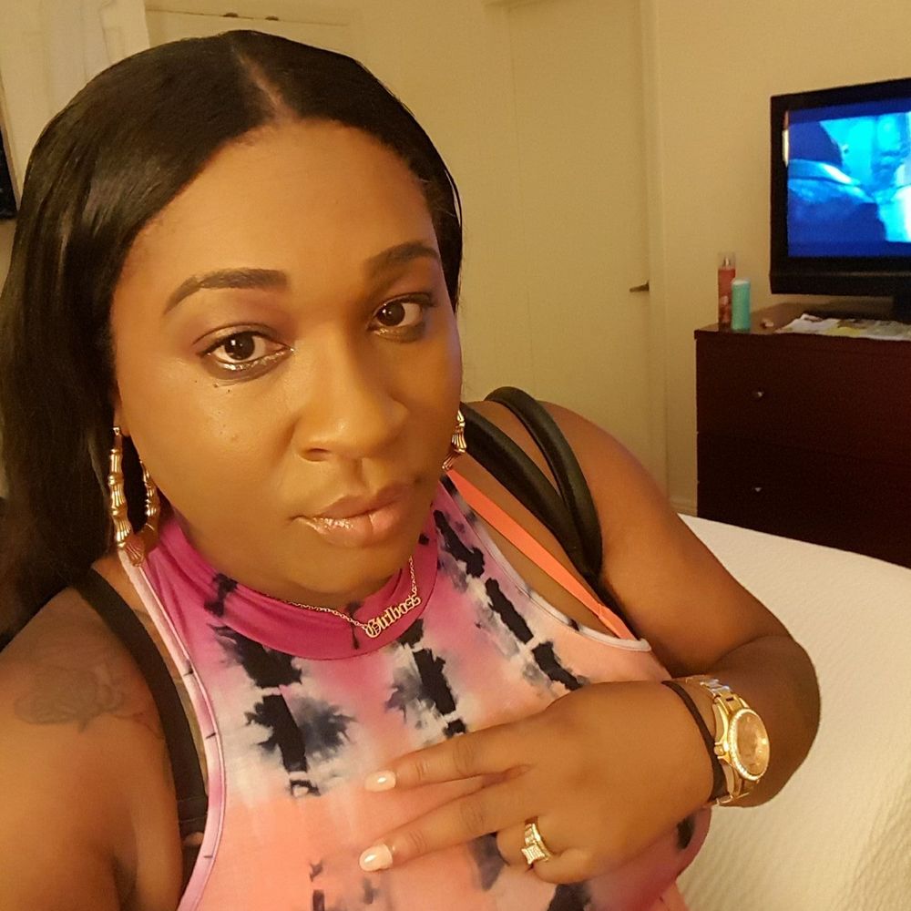 Meet your Posher, Roxana