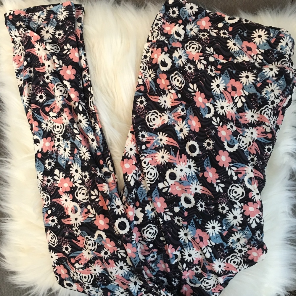 Brand New LulaRoe TC Leggings