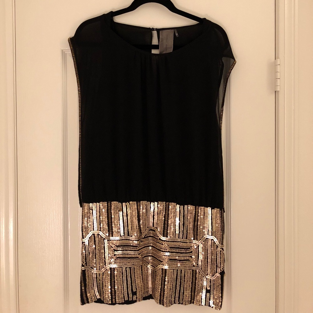 ✨Black/Gold Party Dress - size M✨