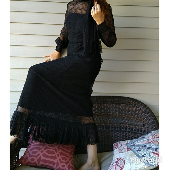 SOLD 1970s Givenchy black lace dress - Picture 2 of 7