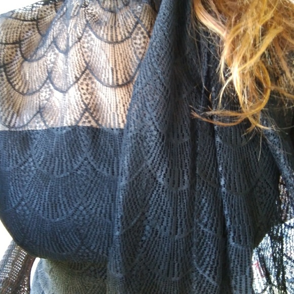 SOLD 1970s Givenchy black lace dress - Picture 5 of 7