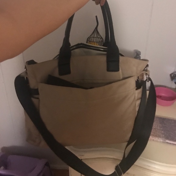 Skip hop diaper bag - Picture 3 of 3