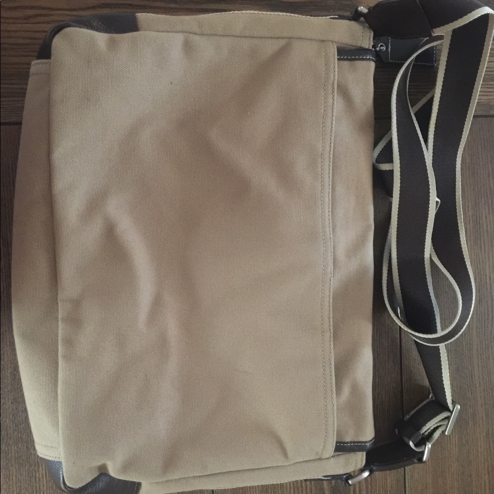 Men’s Messenger Bag - Picture 4 of 4