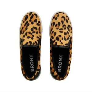 💜 BRONX Leopard slip ons 💜