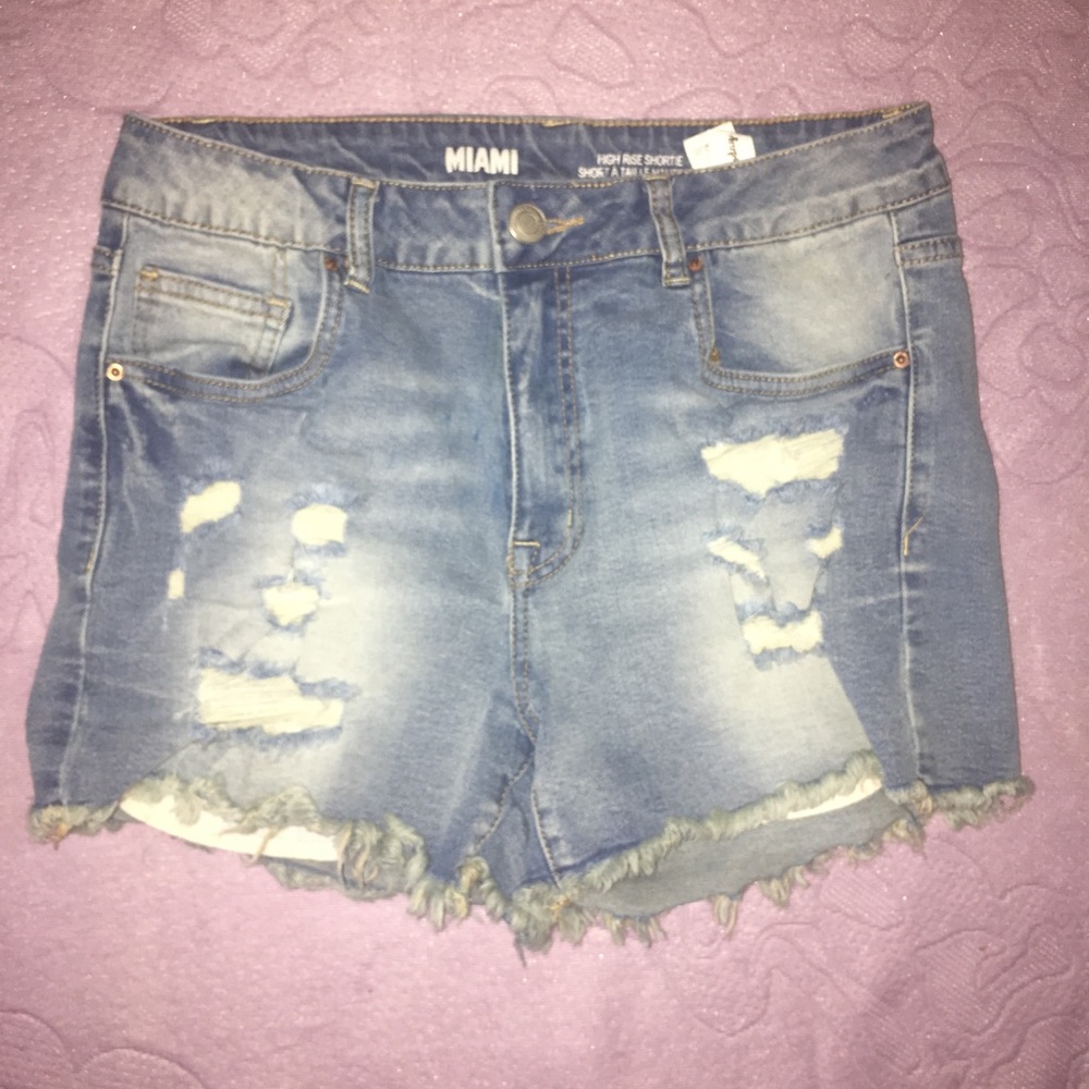 Miami High Rise Shorts 💙