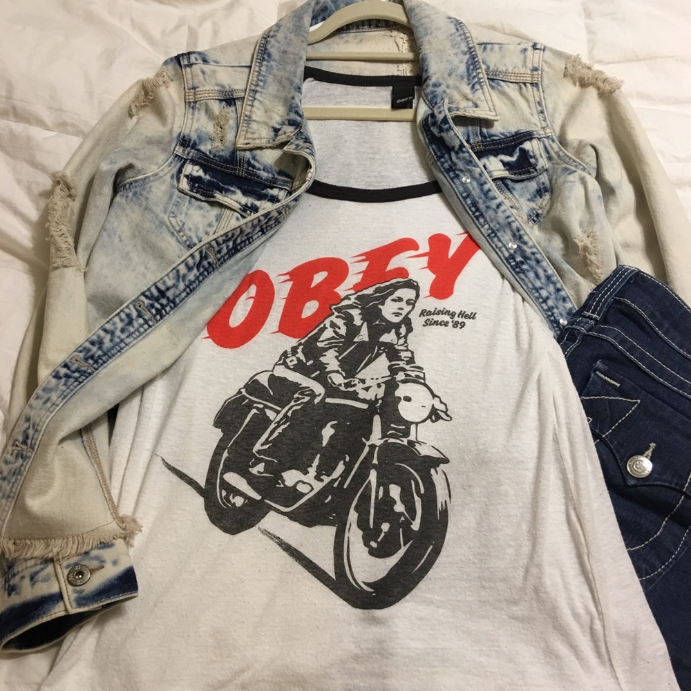 Obey baseball T-shirt.