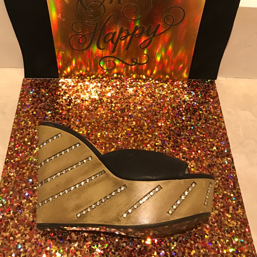 Black Wedges - Picture 2 of 2