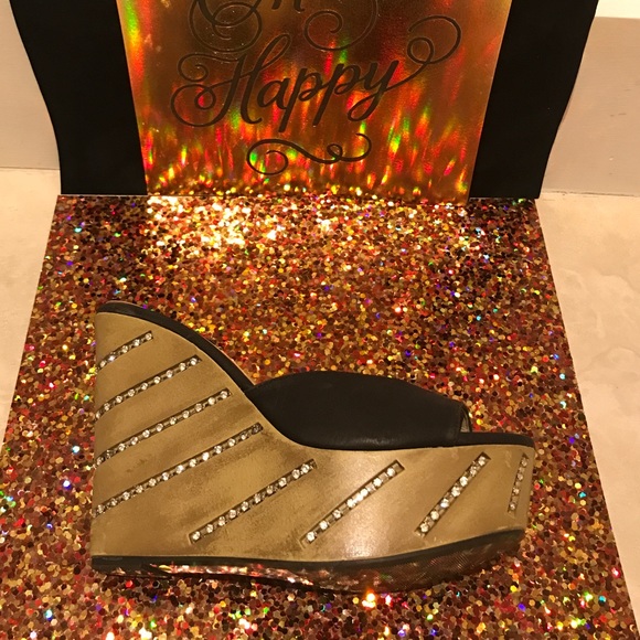 Black Wedges - Picture 2 of 2