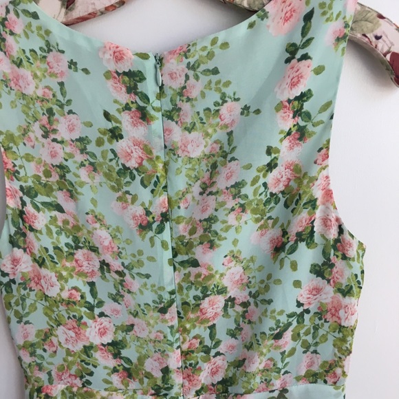 Forever 21 Floral Mini Dress - Picture 4 of 6
