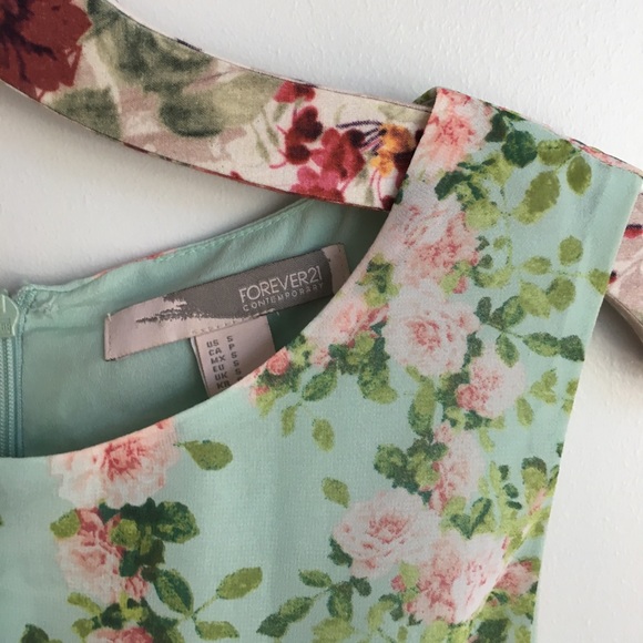 Forever 21 Floral Mini Dress - Picture 5 of 6