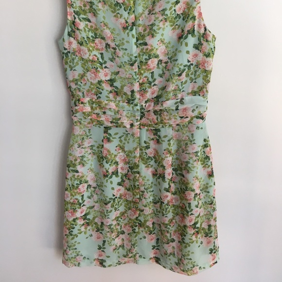 Forever 21 Floral Mini Dress - Picture 6 of 6