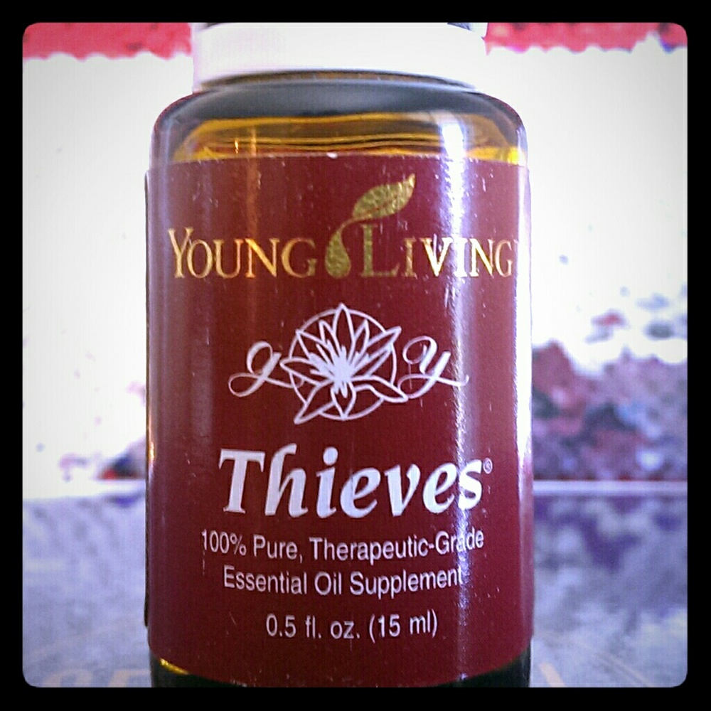 Thieves essential oil