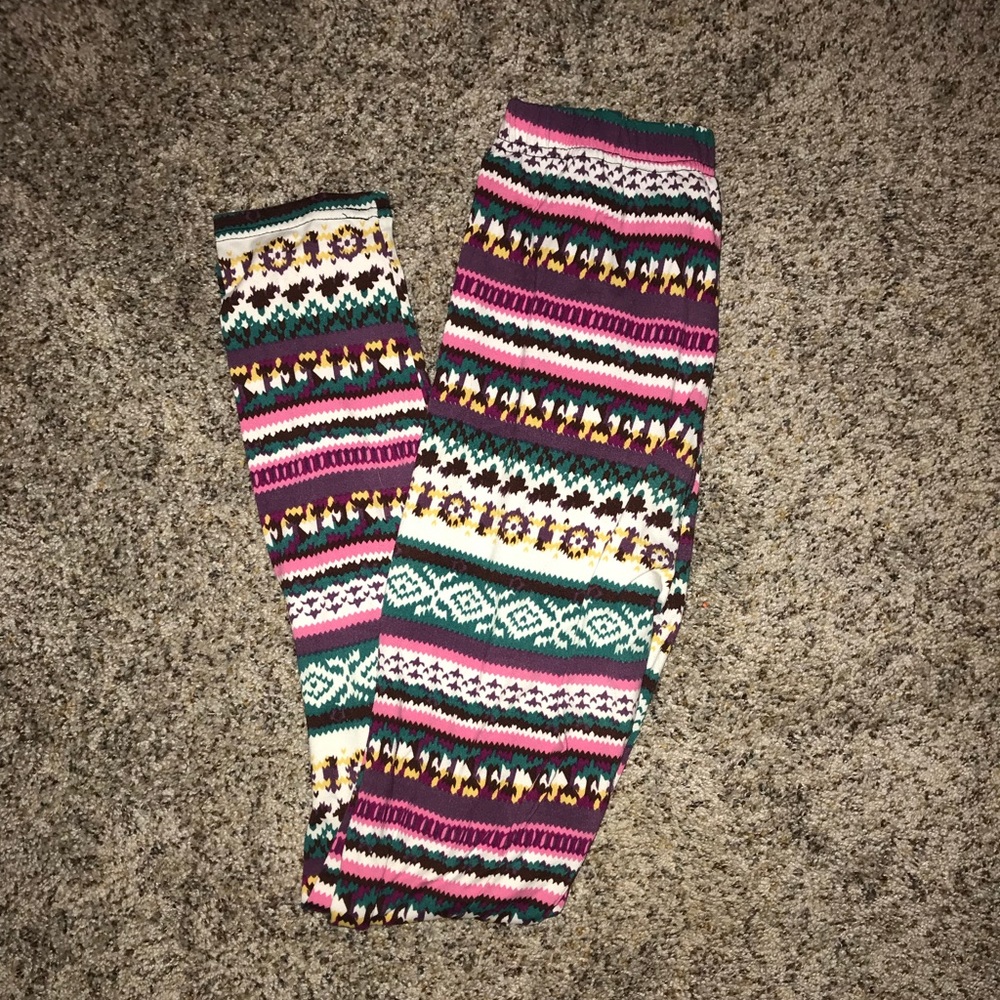 Aztec print leggings - - - extremely soft!