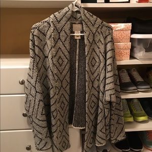 Billabong cardigan sweater (Size M)