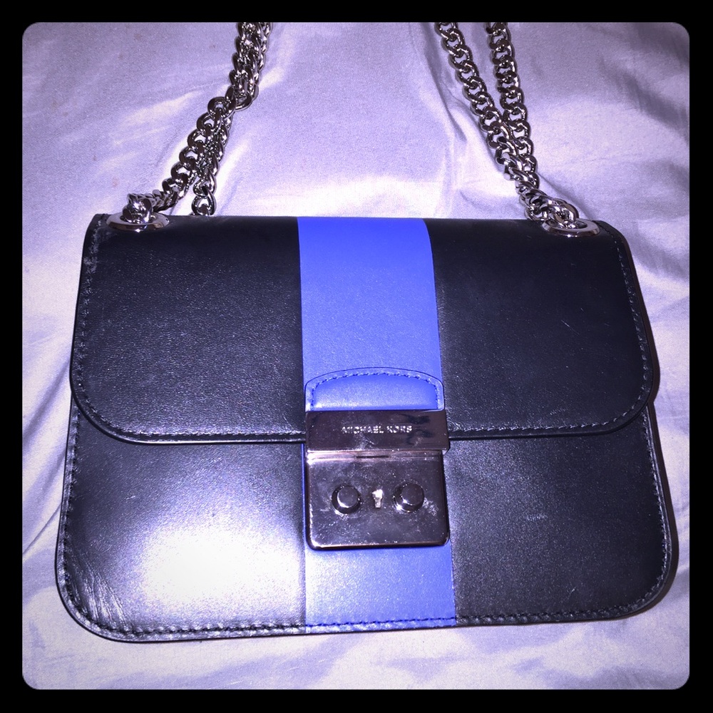 Micheal Kors Purse ❤️