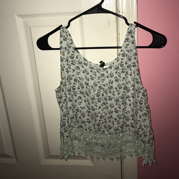 tank top - Picture 1 of 1