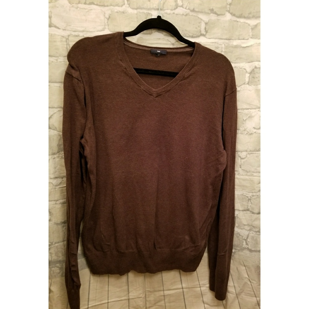 Gap sweater