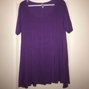Purple Lularoe perfect tee