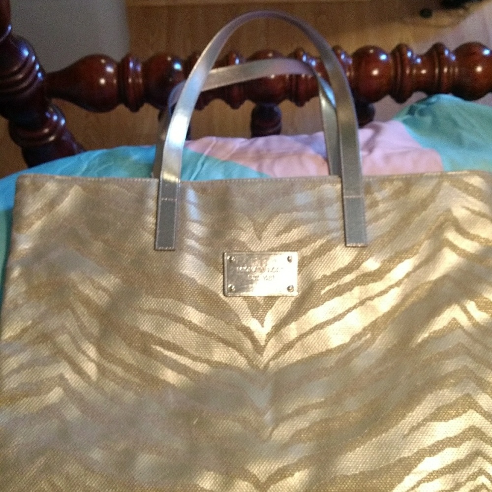 Michael kors tote