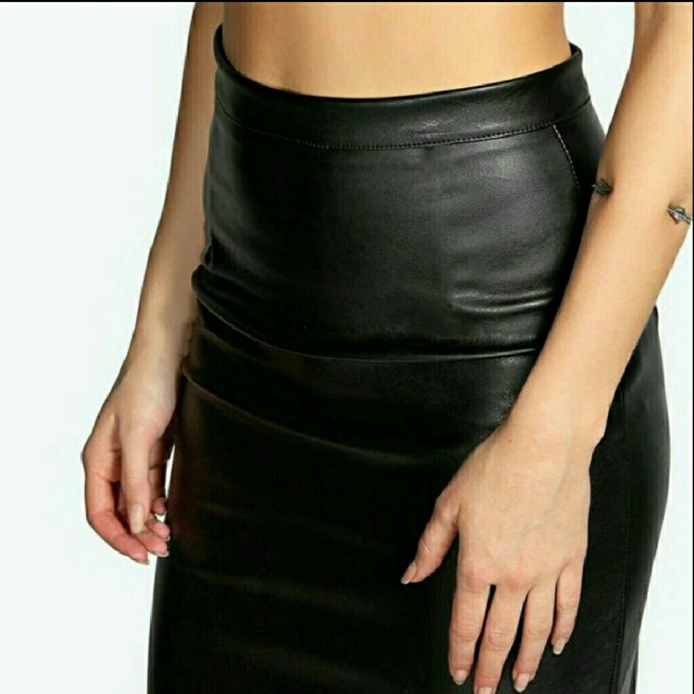 Black Faux Leather Pencil Skirt - Picture 4 of 4