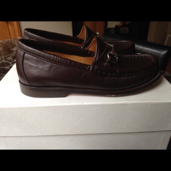 Shoes - Picture 3 of 4