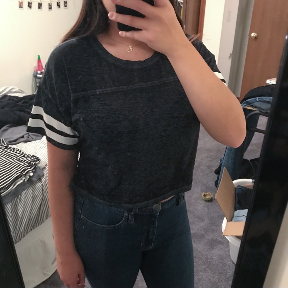 F21 - Sporty Crop Top