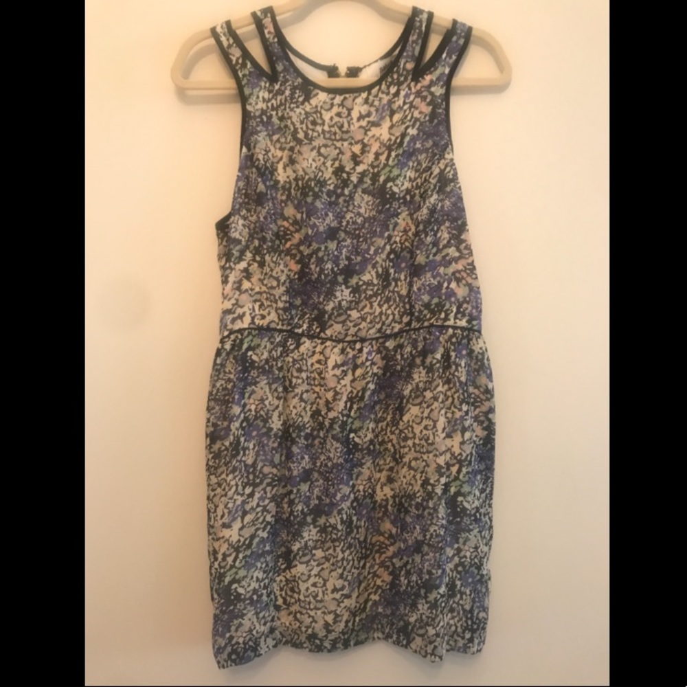 Isabel Lu size small flowered/neat patterned dress