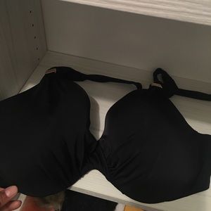 Bikini halter top with gold details