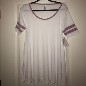 White and mauve LuLaRoe perfect tee